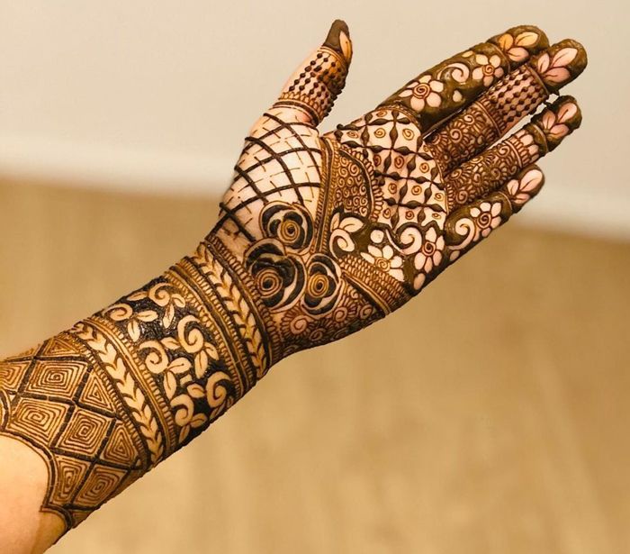 Latest Mehndi Design Karwa Chauth